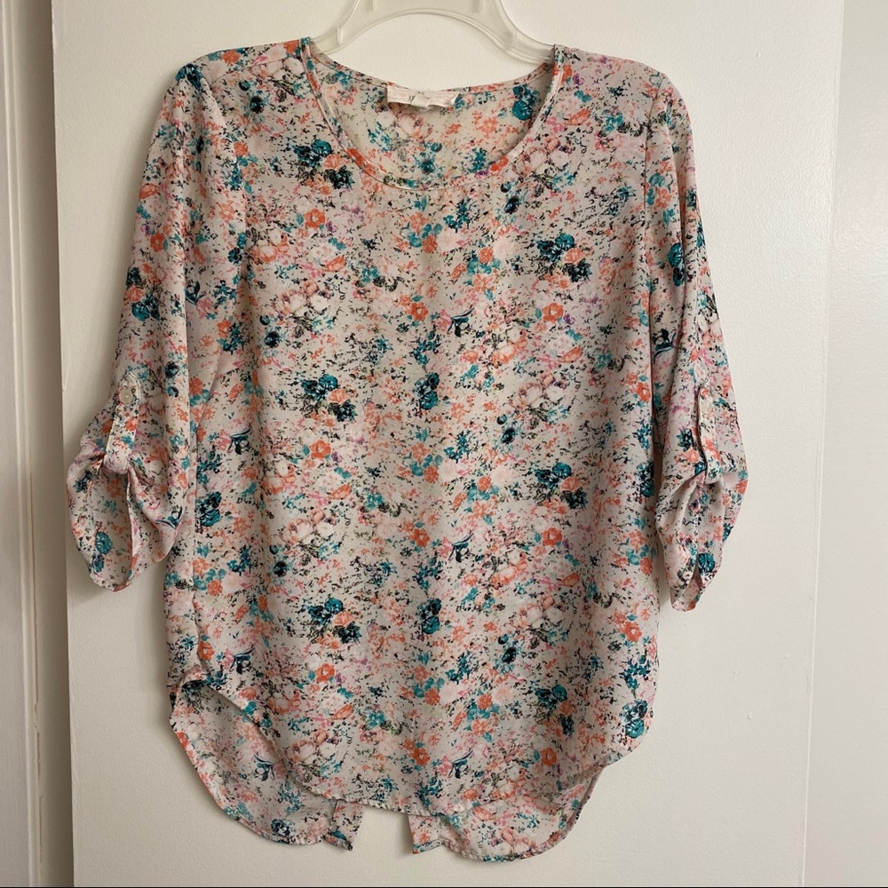 🌸 3/4 Sleeve Flowy Floral Blouse